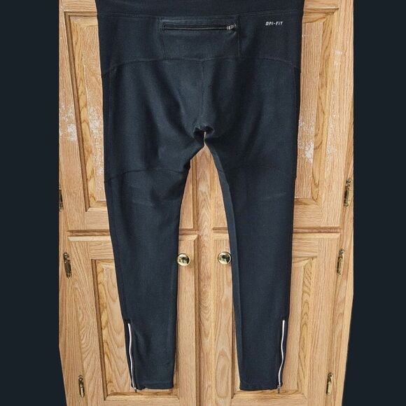 NIKE Women's Black Athletic Running Leggings Size M With Dri-Fit - Picture 9 of 15